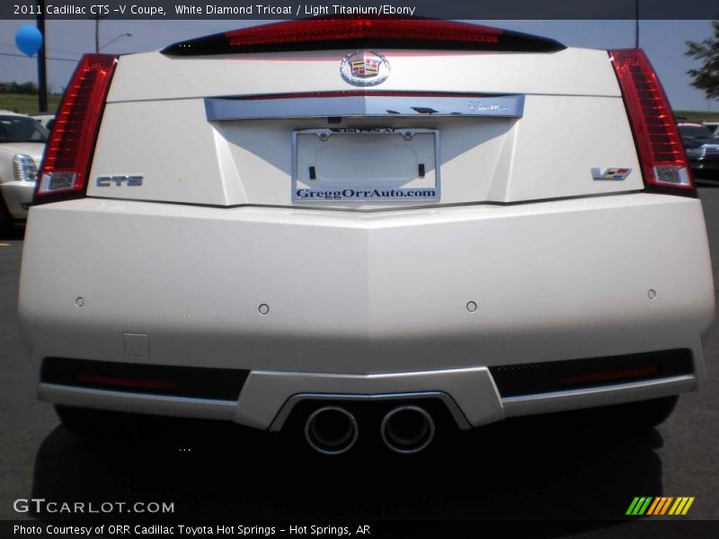 White Diamond Tricoat / Light Titanium/Ebony 2011 Cadillac CTS -V Coupe