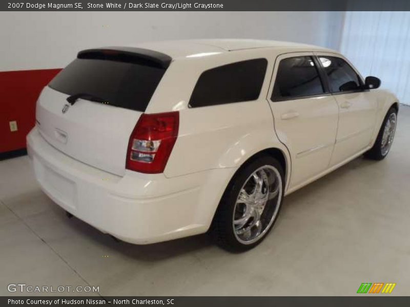  2007 Magnum SE Stone White