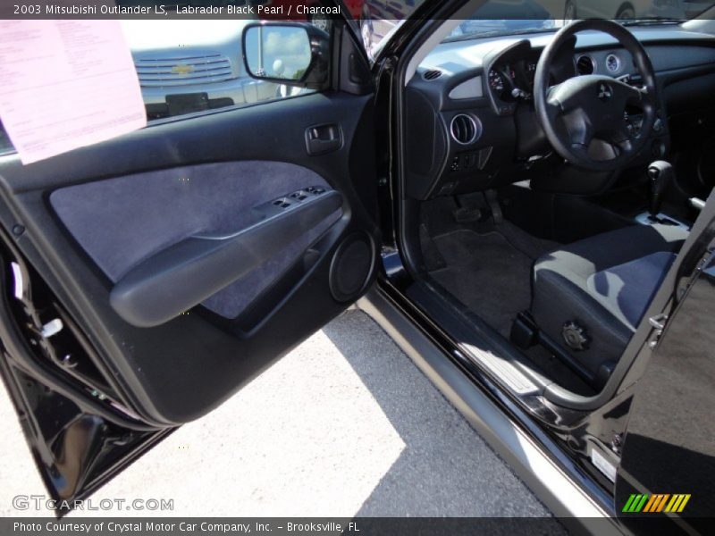 Labrador Black Pearl / Charcoal 2003 Mitsubishi Outlander LS