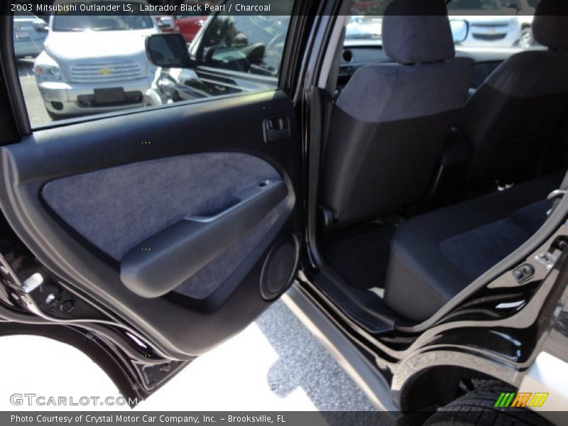 Labrador Black Pearl / Charcoal 2003 Mitsubishi Outlander LS