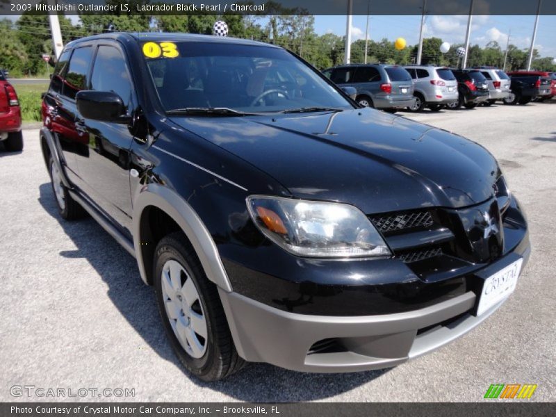 Front 3/4 View of 2003 Outlander LS