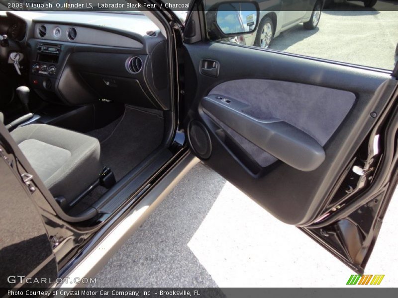 Door Panel of 2003 Outlander LS