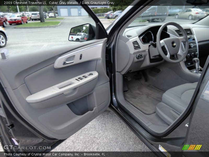 Cyber Gray Metallic / Dark Gray/Light Gray 2009 Chevrolet Traverse LS