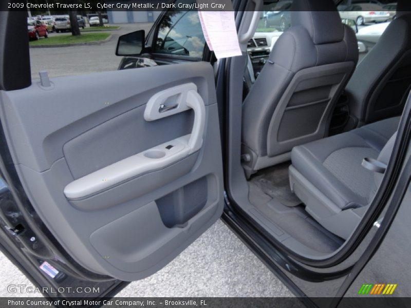 Cyber Gray Metallic / Dark Gray/Light Gray 2009 Chevrolet Traverse LS