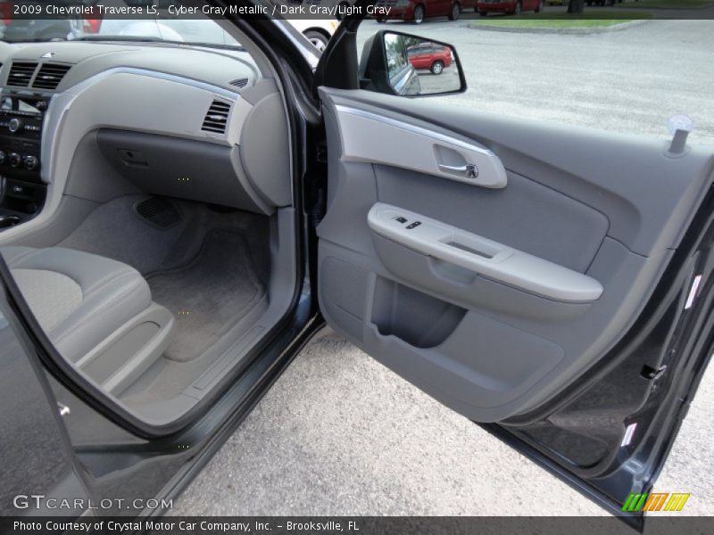 Cyber Gray Metallic / Dark Gray/Light Gray 2009 Chevrolet Traverse LS