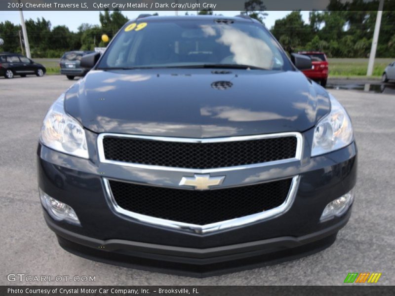 Cyber Gray Metallic / Dark Gray/Light Gray 2009 Chevrolet Traverse LS