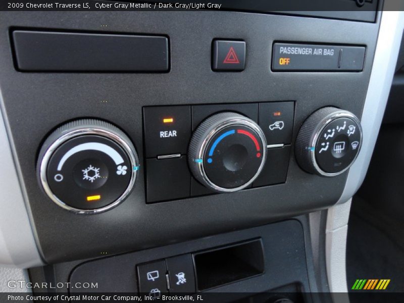 Cyber Gray Metallic / Dark Gray/Light Gray 2009 Chevrolet Traverse LS