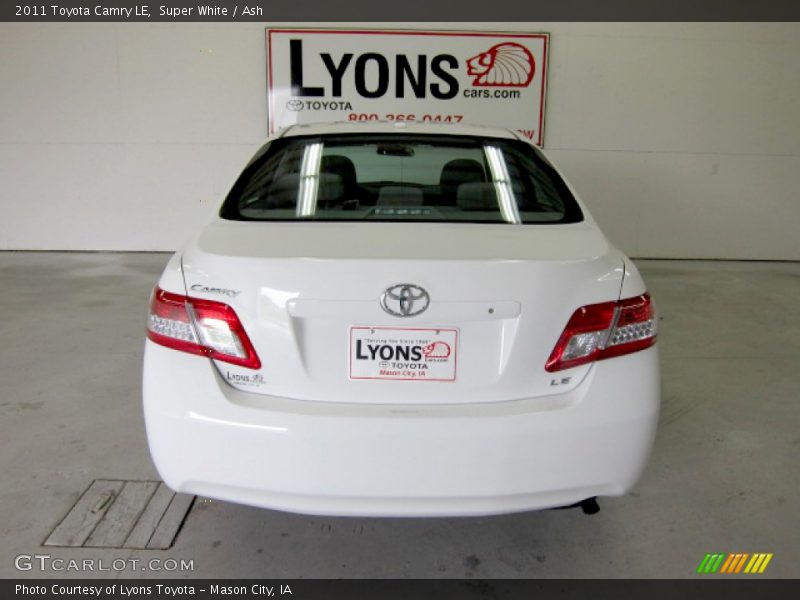 Super White / Ash 2011 Toyota Camry LE
