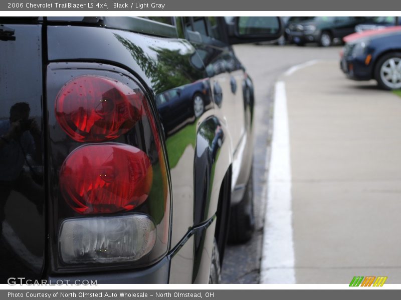 Black / Light Gray 2006 Chevrolet TrailBlazer LS 4x4