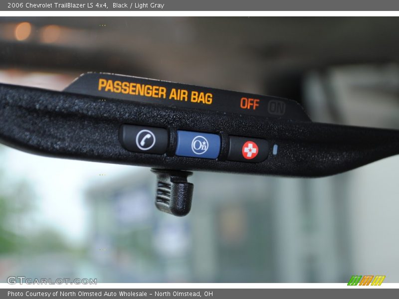 Black / Light Gray 2006 Chevrolet TrailBlazer LS 4x4