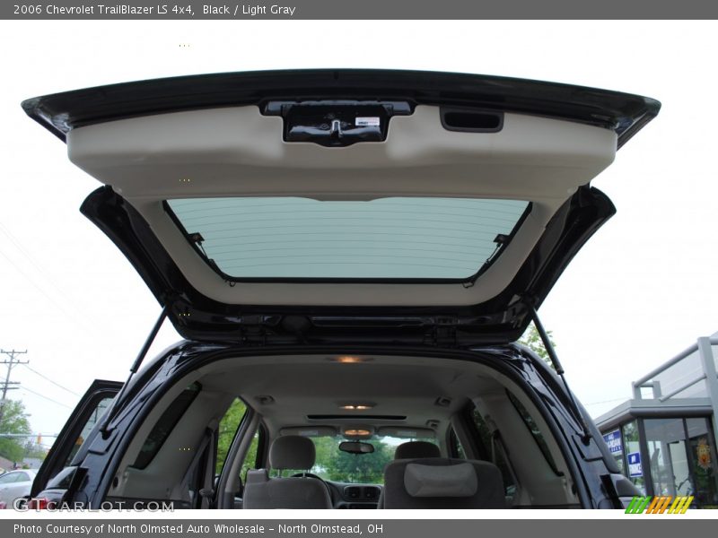 Black / Light Gray 2006 Chevrolet TrailBlazer LS 4x4