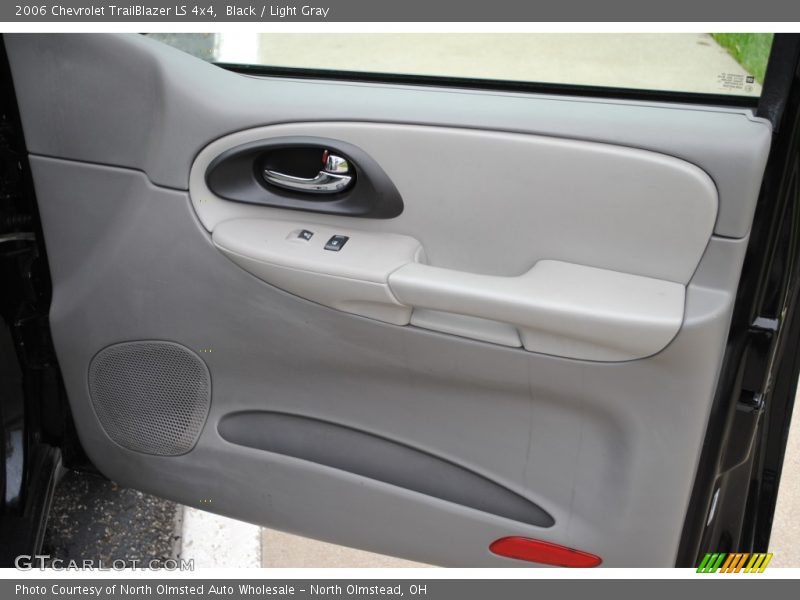 Black / Light Gray 2006 Chevrolet TrailBlazer LS 4x4