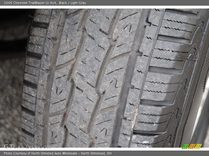 Black / Light Gray 2006 Chevrolet TrailBlazer LS 4x4