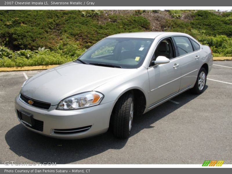 Front 3/4 View of 2007 Impala LS