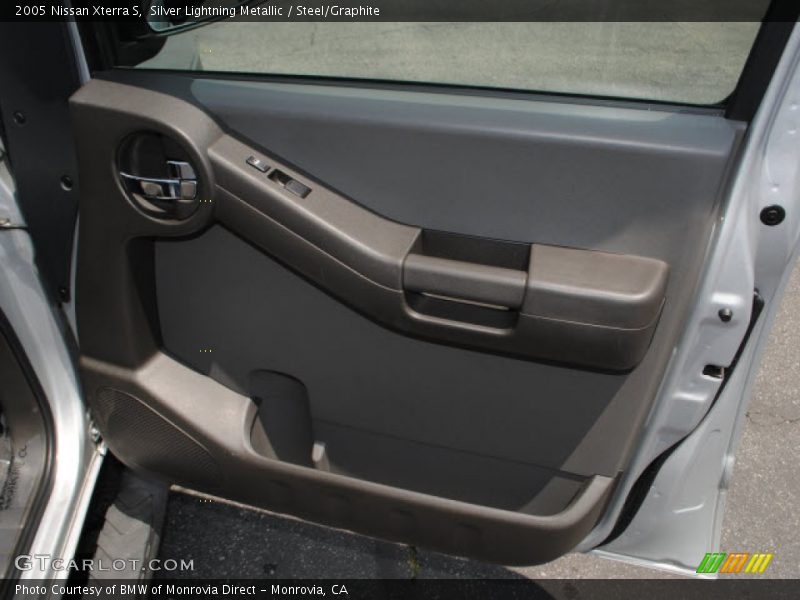 Silver Lightning Metallic / Steel/Graphite 2005 Nissan Xterra S