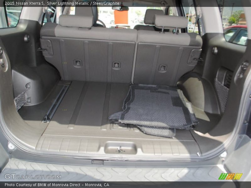 Silver Lightning Metallic / Steel/Graphite 2005 Nissan Xterra S