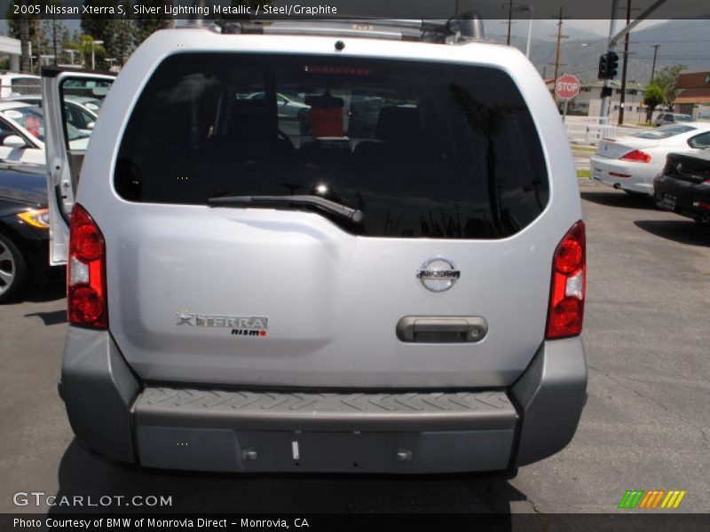 Silver Lightning Metallic / Steel/Graphite 2005 Nissan Xterra S
