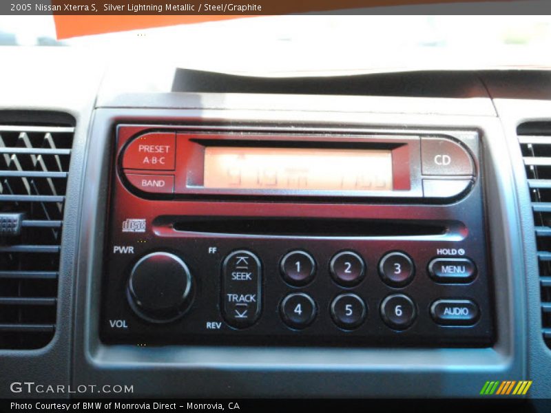 Silver Lightning Metallic / Steel/Graphite 2005 Nissan Xterra S