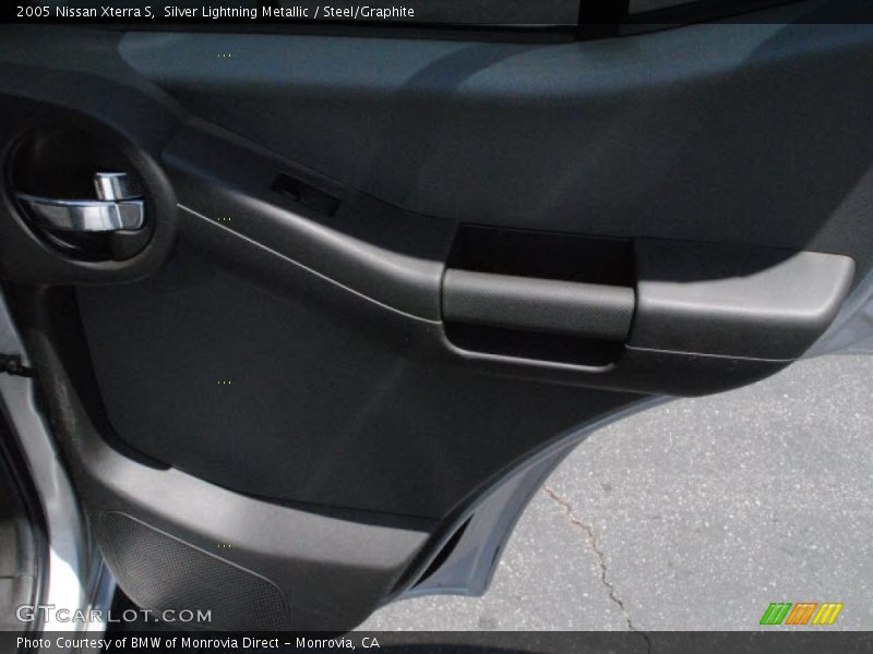 Silver Lightning Metallic / Steel/Graphite 2005 Nissan Xterra S
