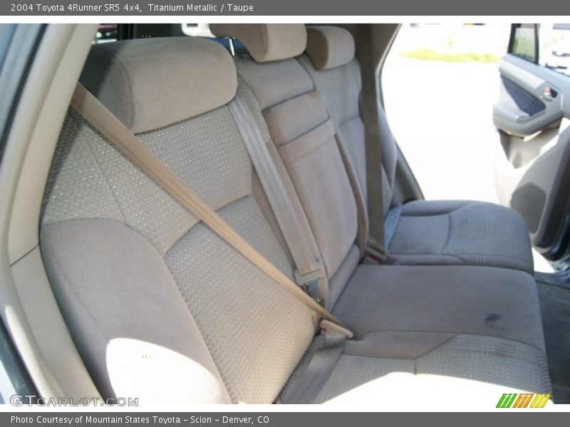 Titanium Metallic / Taupe 2004 Toyota 4Runner SR5 4x4