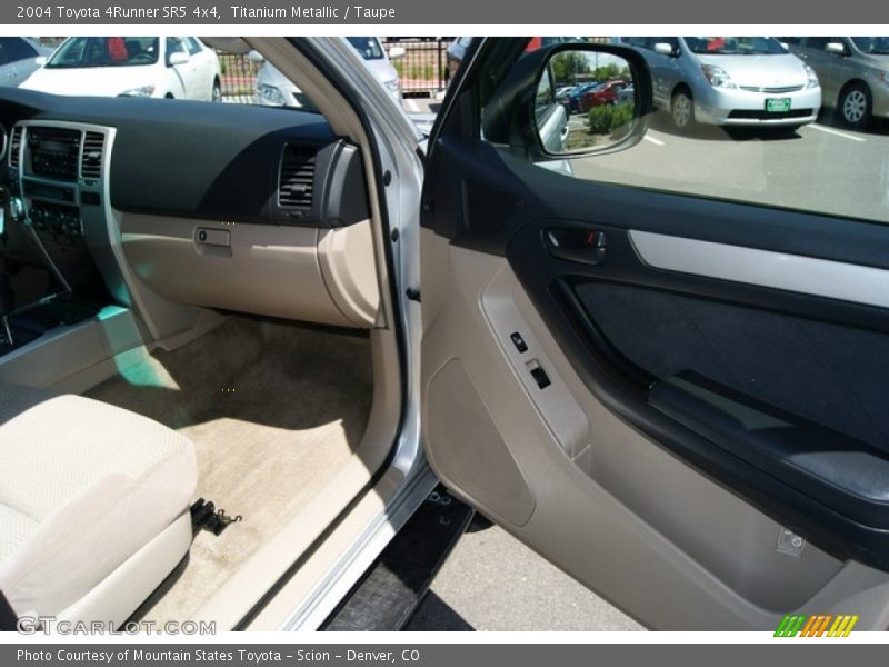 Titanium Metallic / Taupe 2004 Toyota 4Runner SR5 4x4