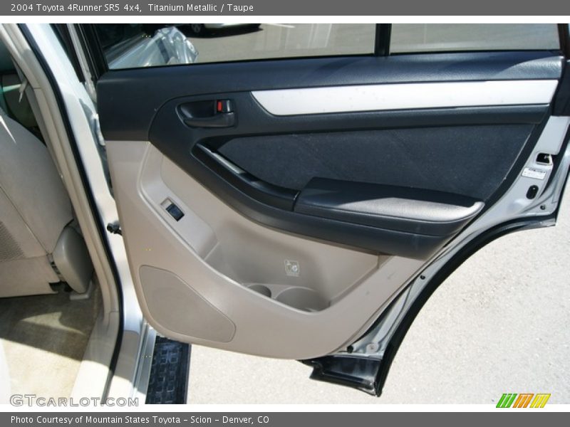 Titanium Metallic / Taupe 2004 Toyota 4Runner SR5 4x4
