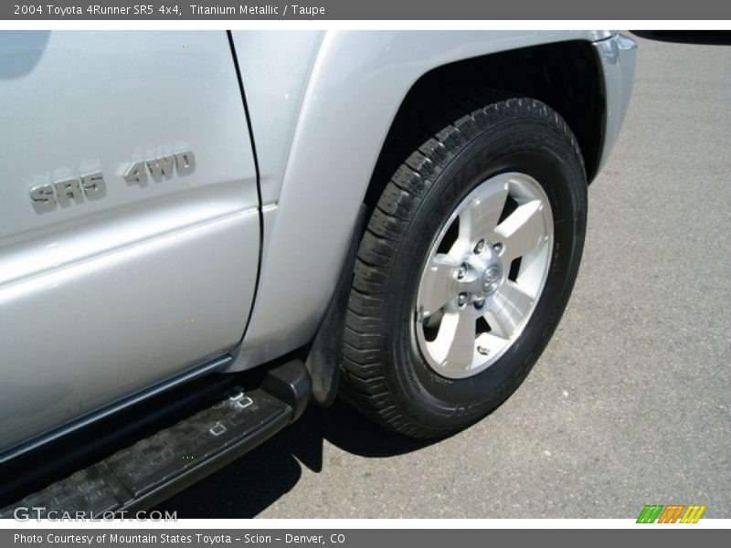 Titanium Metallic / Taupe 2004 Toyota 4Runner SR5 4x4