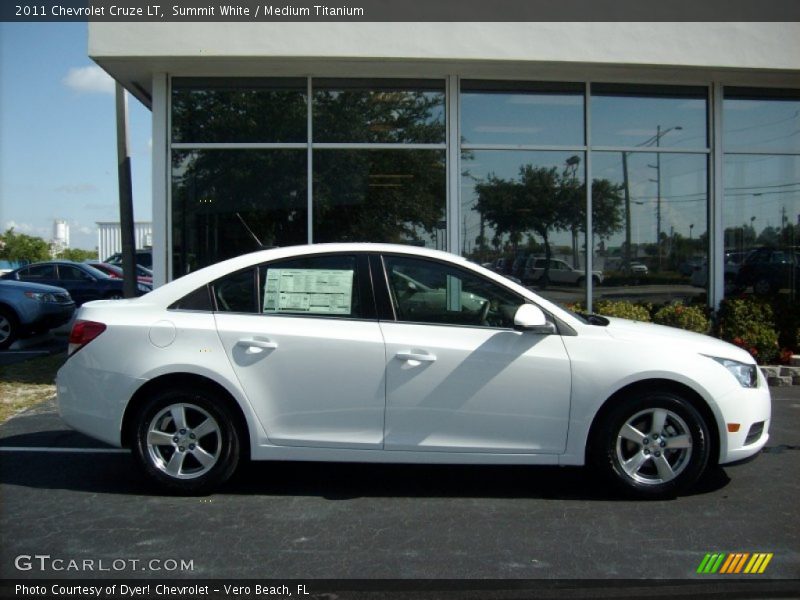 Summit White / Medium Titanium 2011 Chevrolet Cruze LT