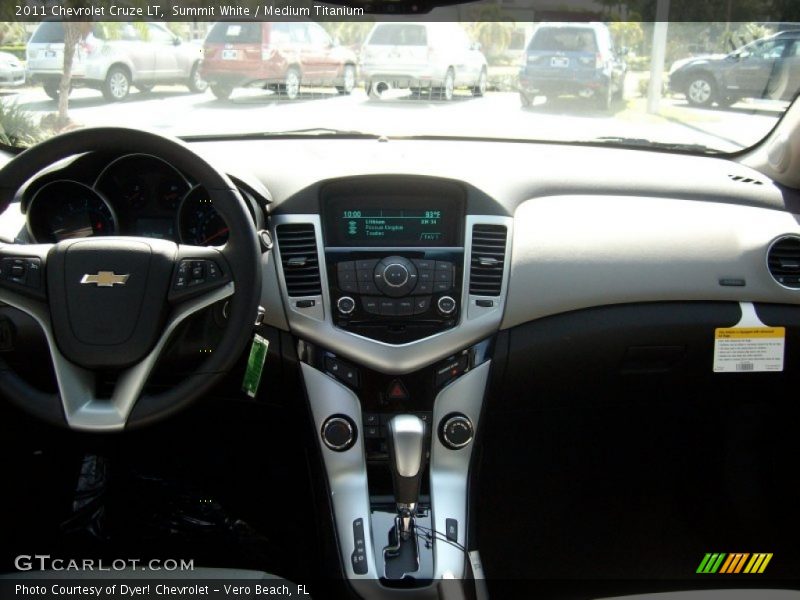 Summit White / Medium Titanium 2011 Chevrolet Cruze LT