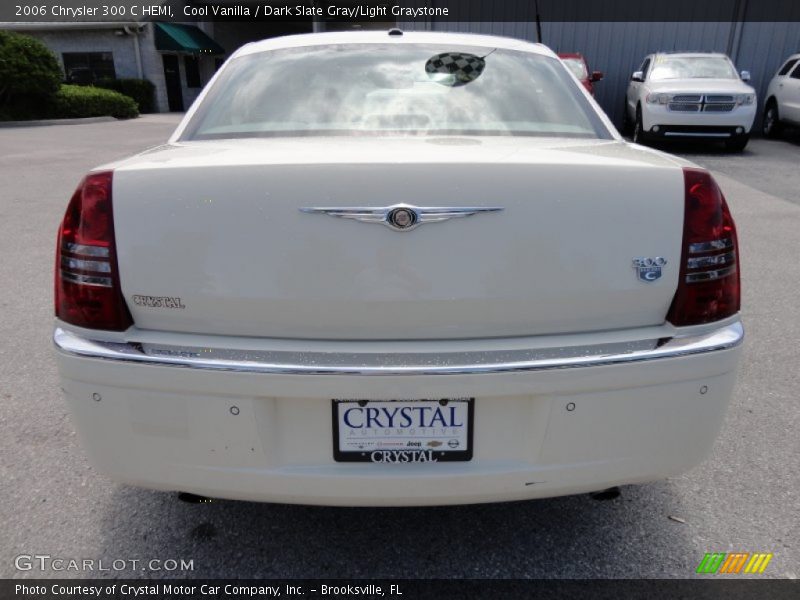 Cool Vanilla / Dark Slate Gray/Light Graystone 2006 Chrysler 300 C HEMI