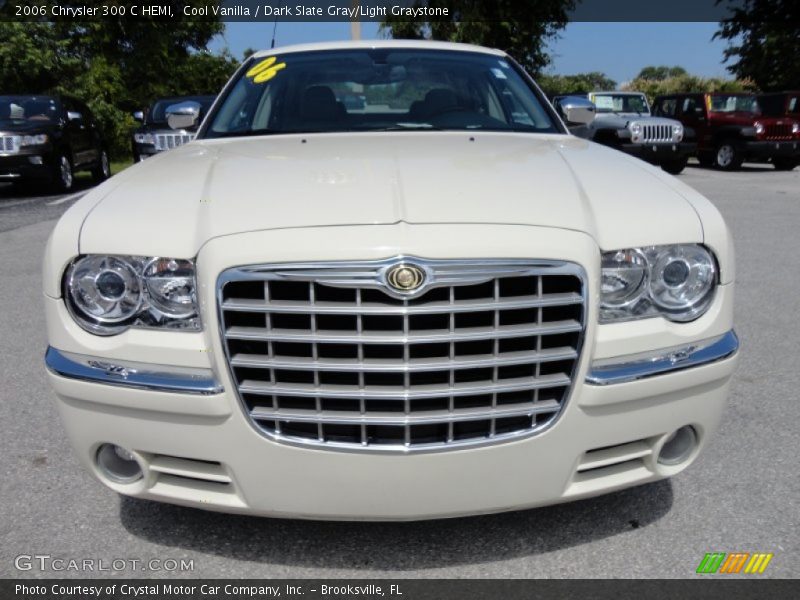 Cool Vanilla / Dark Slate Gray/Light Graystone 2006 Chrysler 300 C HEMI