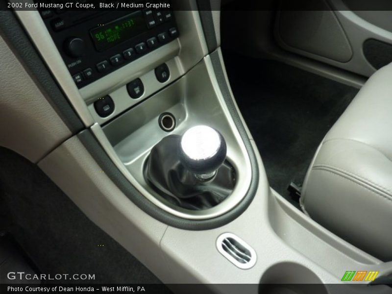 Black / Medium Graphite 2002 Ford Mustang GT Coupe
