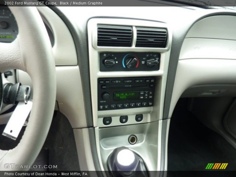 Black / Medium Graphite 2002 Ford Mustang GT Coupe