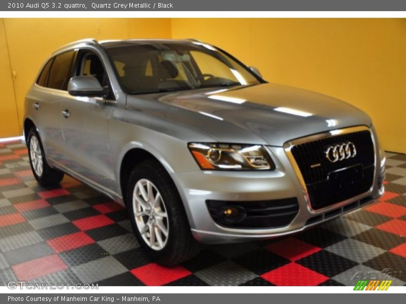 Quartz Grey Metallic / Black 2010 Audi Q5 3.2 quattro