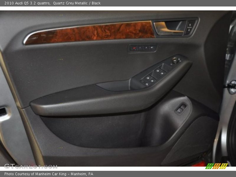 Quartz Grey Metallic / Black 2010 Audi Q5 3.2 quattro