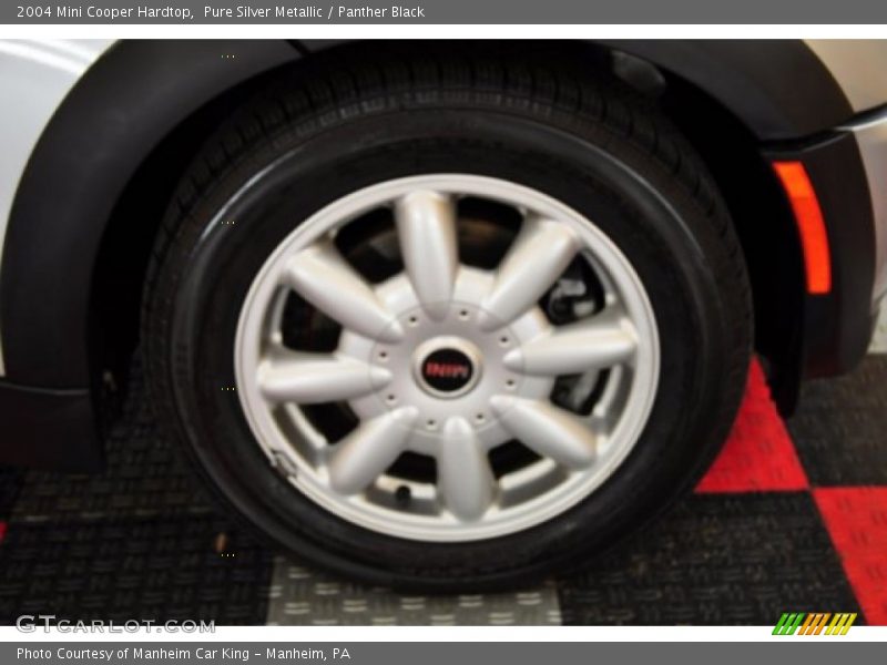 Pure Silver Metallic / Panther Black 2004 Mini Cooper Hardtop
