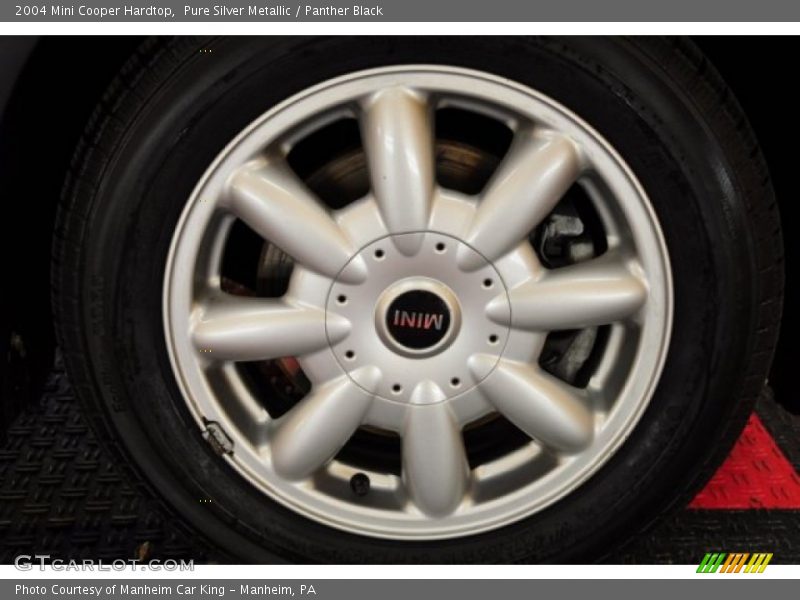 Pure Silver Metallic / Panther Black 2004 Mini Cooper Hardtop