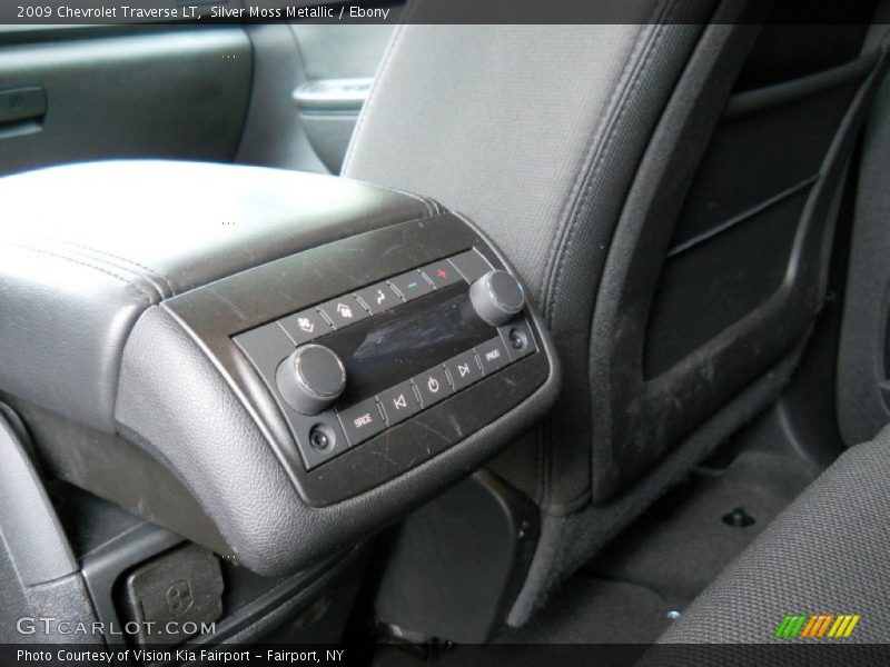 Silver Moss Metallic / Ebony 2009 Chevrolet Traverse LT
