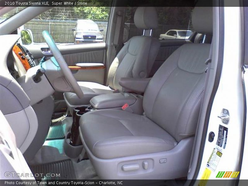  2010 Sienna XLE Stone Interior