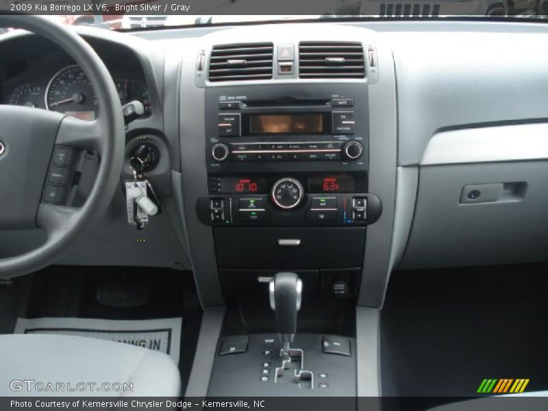 Bright Silver / Gray 2009 Kia Borrego LX V6