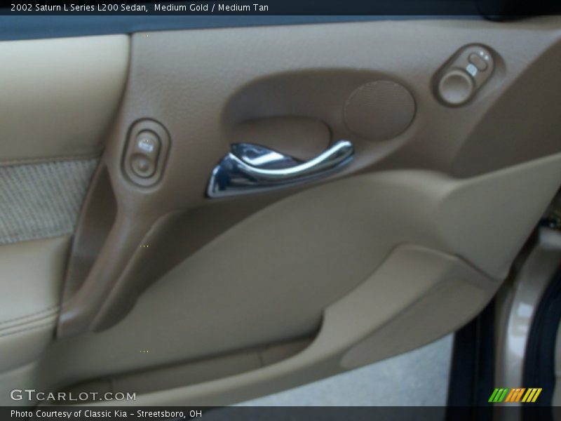Medium Gold / Medium Tan 2002 Saturn L Series L200 Sedan