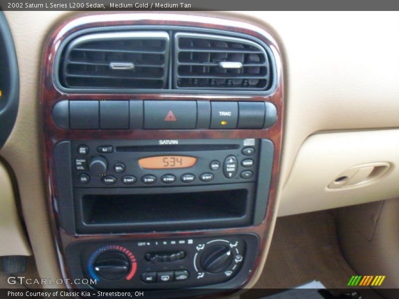 Medium Gold / Medium Tan 2002 Saturn L Series L200 Sedan