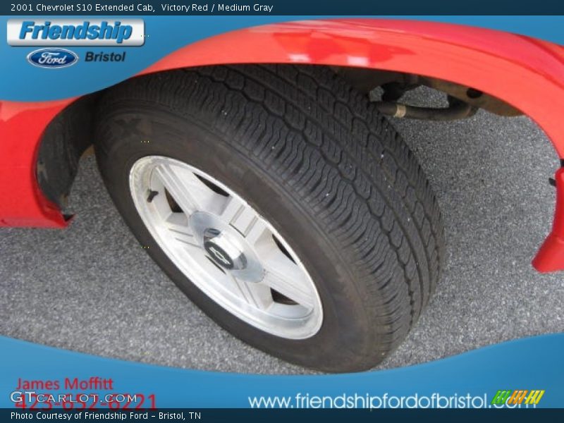 Victory Red / Medium Gray 2001 Chevrolet S10 Extended Cab