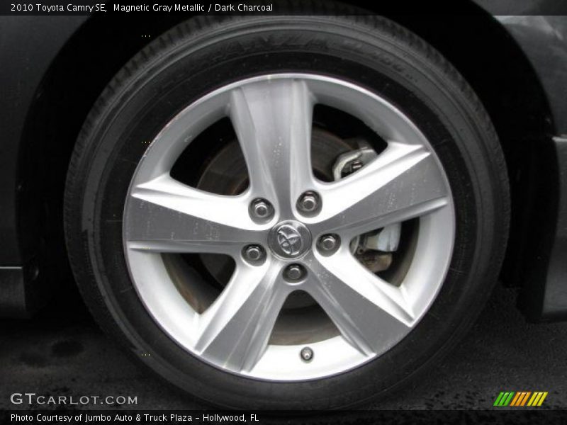 Magnetic Gray Metallic / Dark Charcoal 2010 Toyota Camry SE