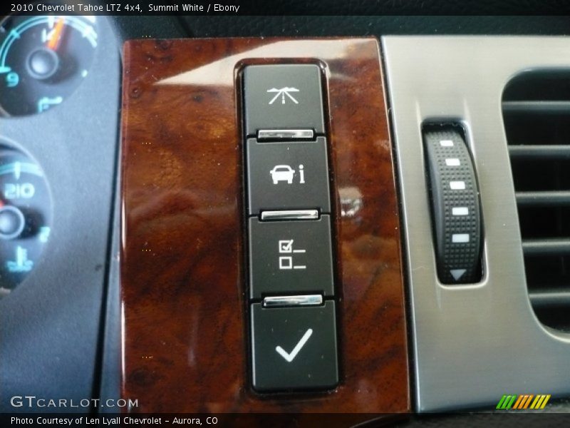 Summit White / Ebony 2010 Chevrolet Tahoe LTZ 4x4