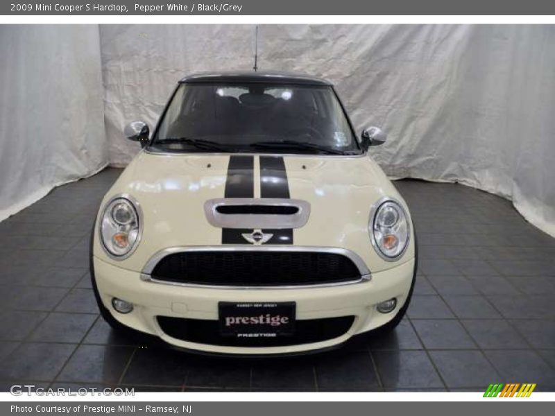 Pepper White / Black/Grey 2009 Mini Cooper S Hardtop
