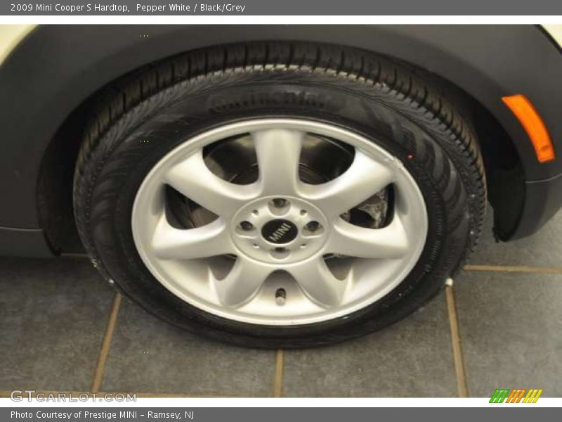 Pepper White / Black/Grey 2009 Mini Cooper S Hardtop