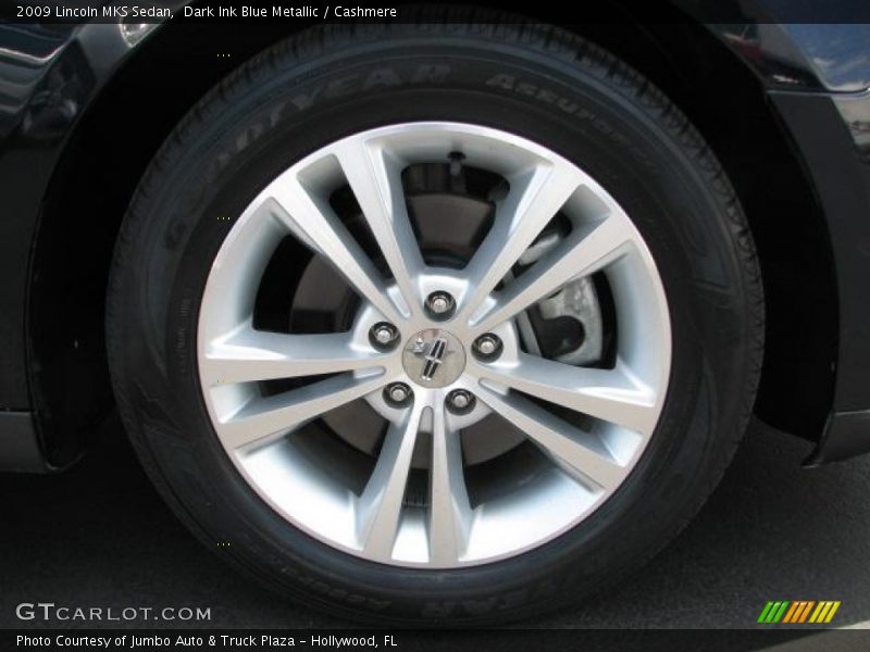  2009 MKS Sedan Wheel