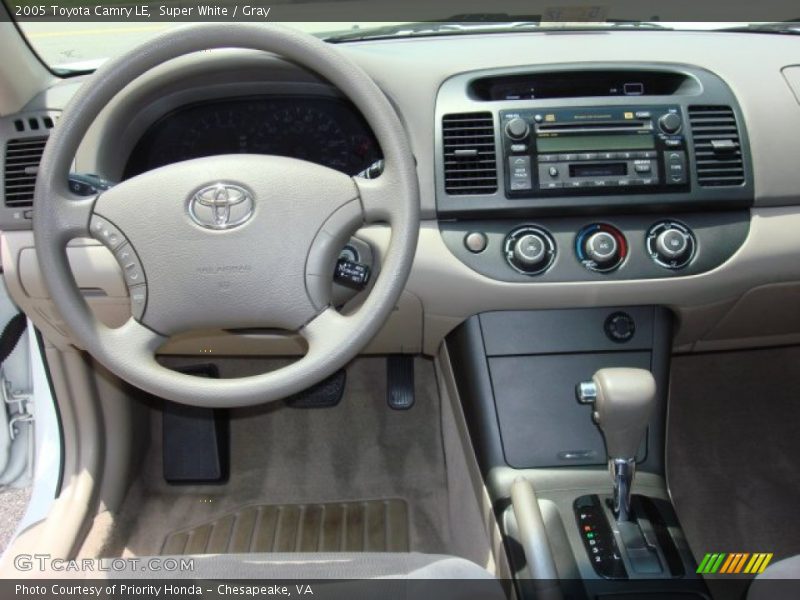 Super White / Gray 2005 Toyota Camry LE