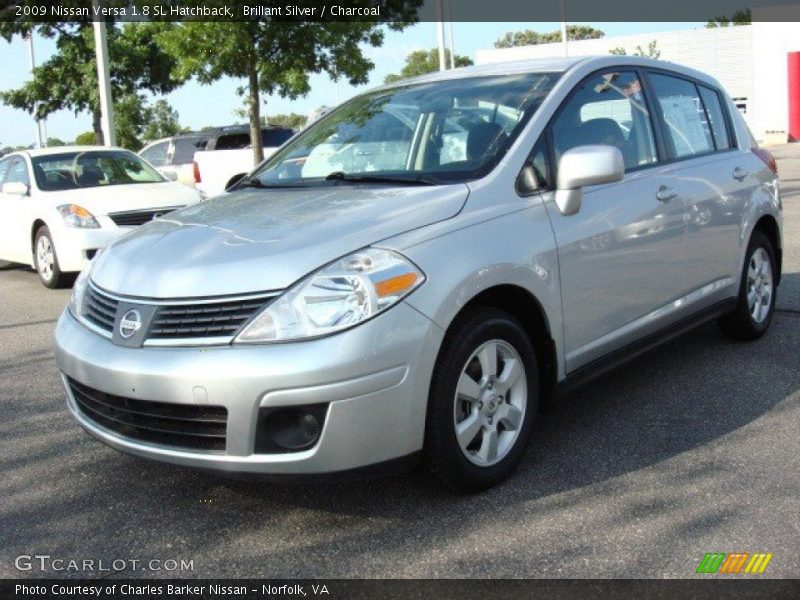 Brillant Silver / Charcoal 2009 Nissan Versa 1.8 SL Hatchback